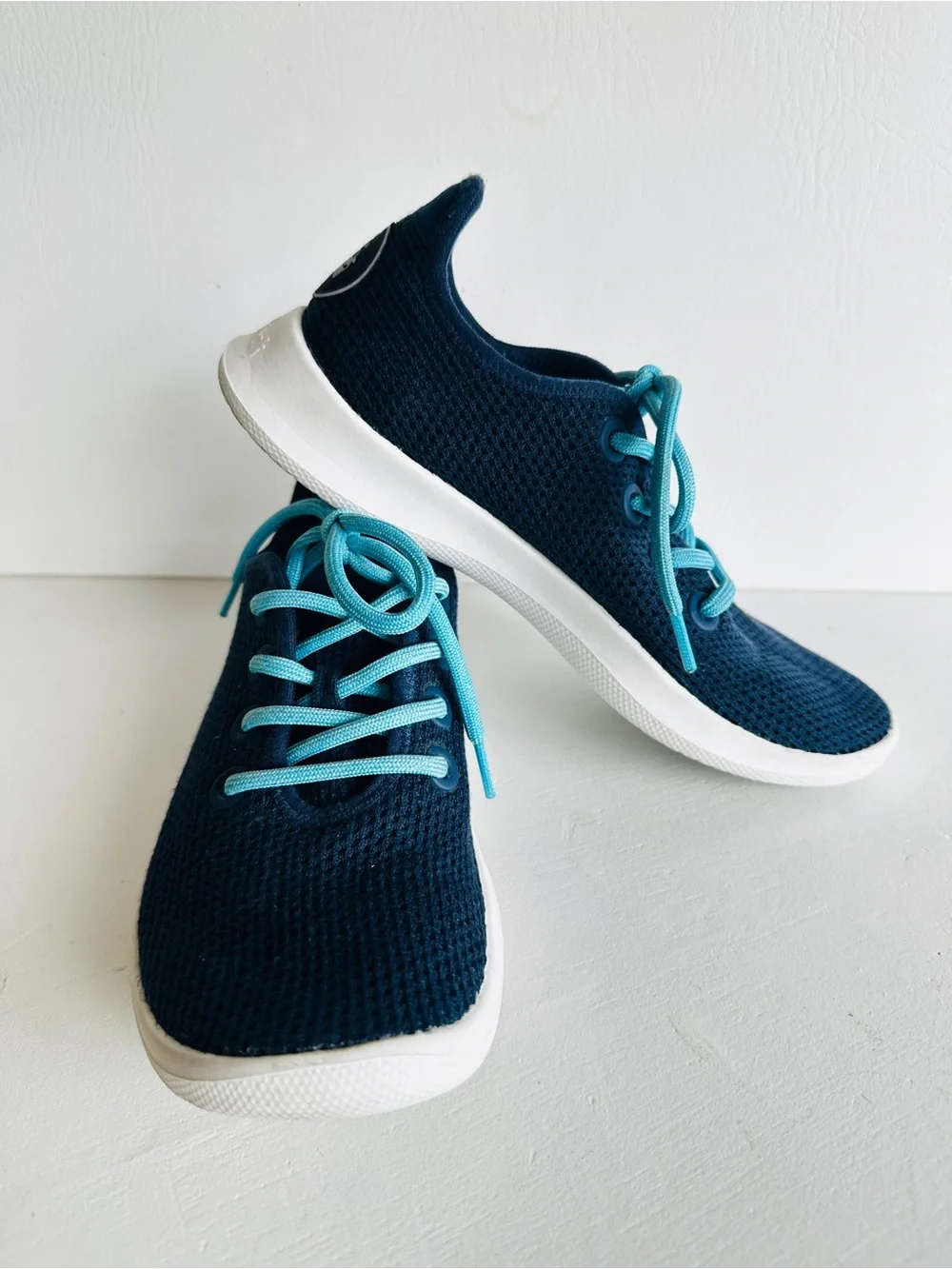 ALLBIRD Women’s Lightweight Woven Navy Sneaker